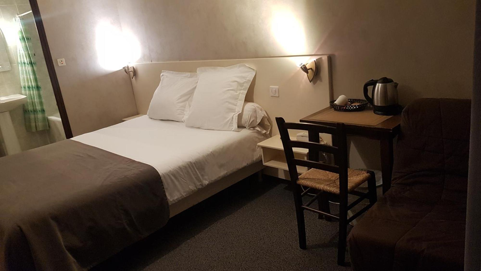 Hotel Relais De Frejeroques 2*