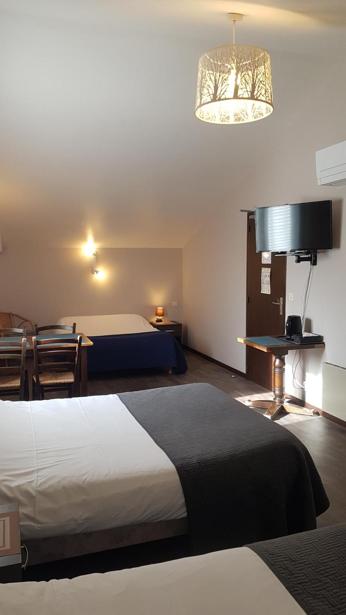 Relais De Frejeroques 2* Foissac (Aveyron)