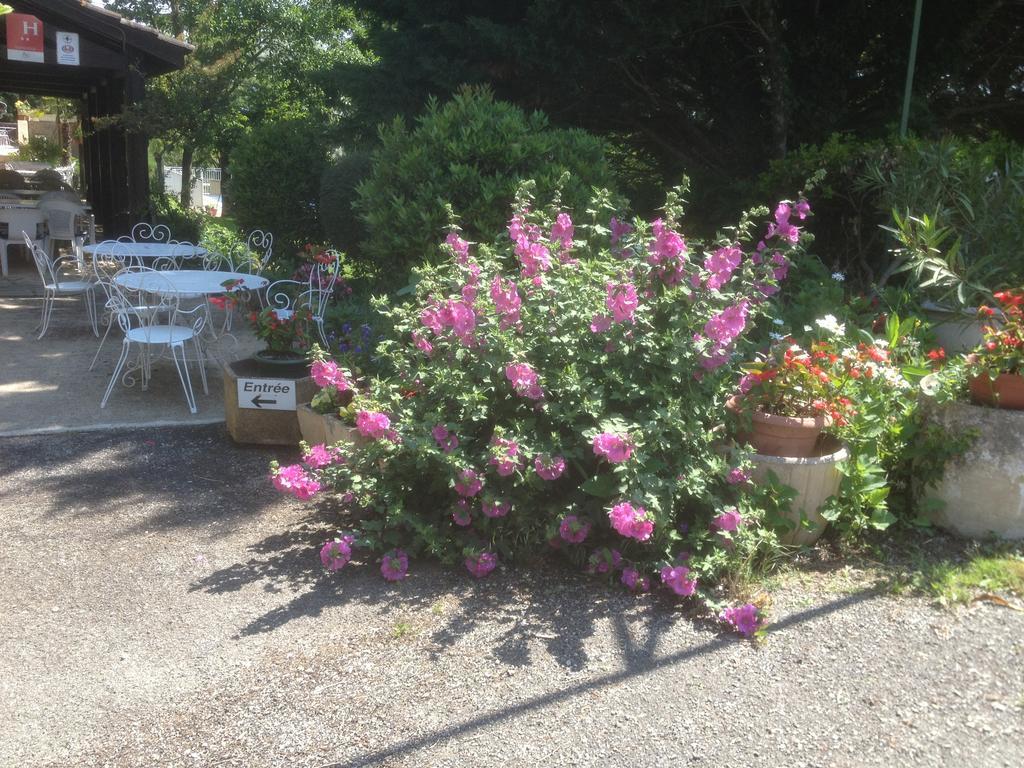 Logis Relais De Frejeroques Hotel Foissac (Aveyron)