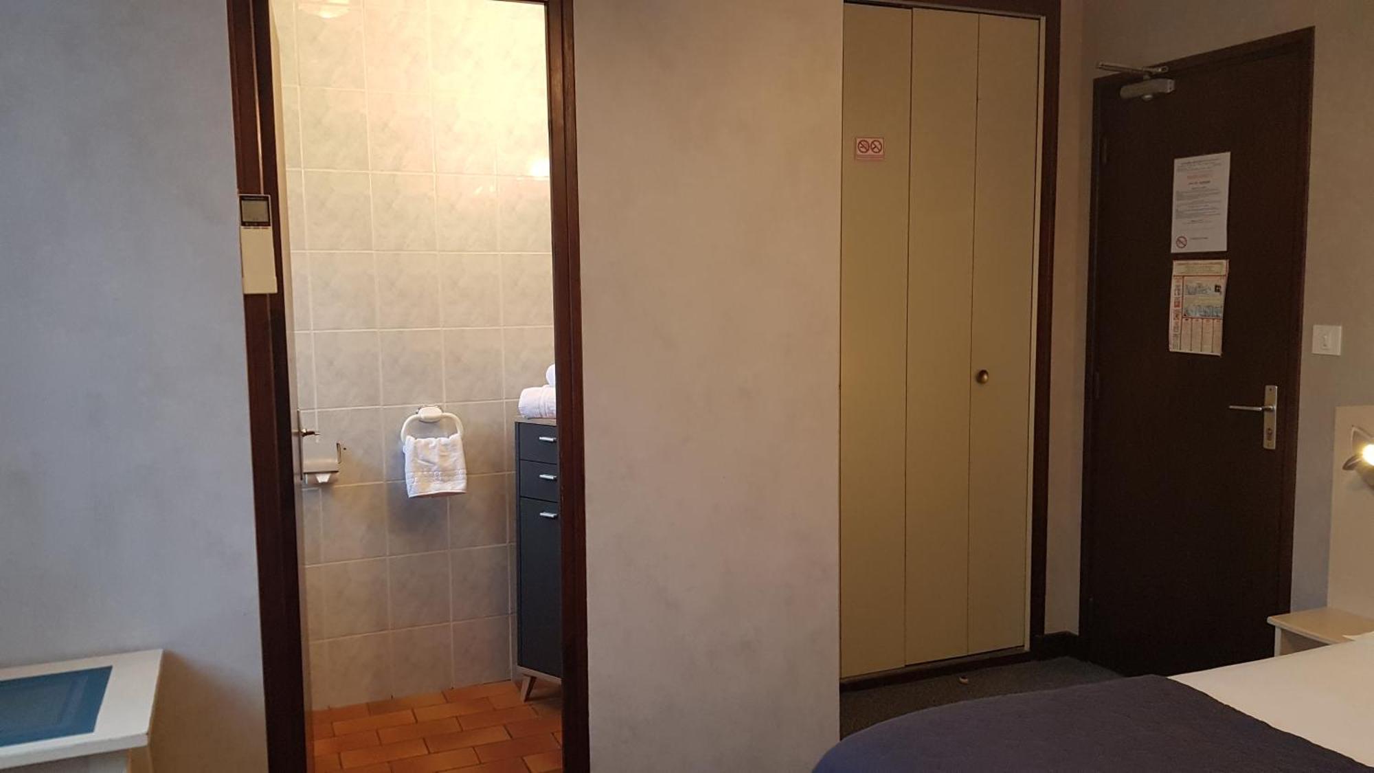 Hotel Logis Relais De Frejeroques Foissac (Aveyron)