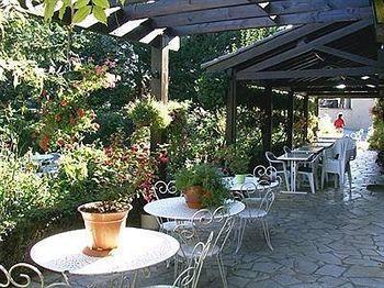 Relais De Frejeroques Foissac (Aveyron)