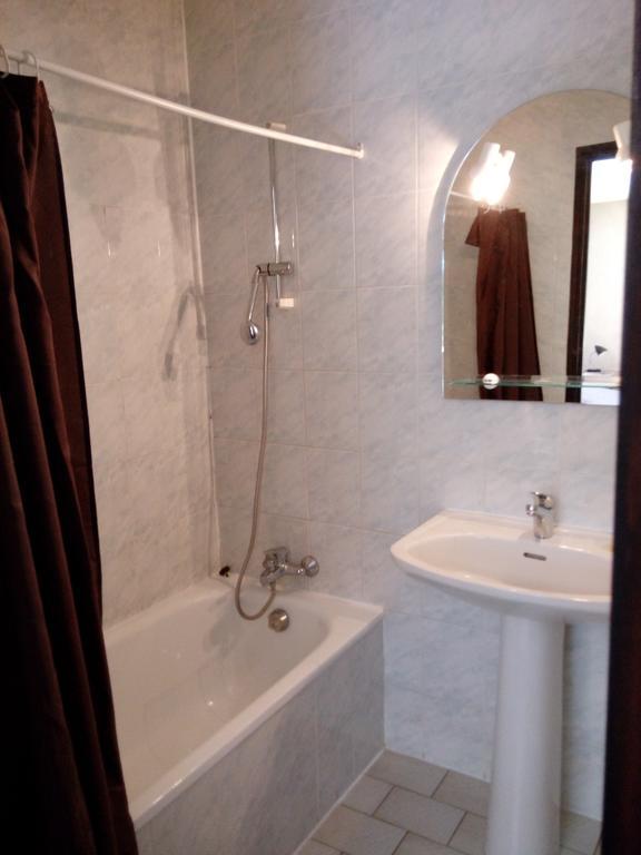 Logis Relais De Frejeroques Foissac (Aveyron)