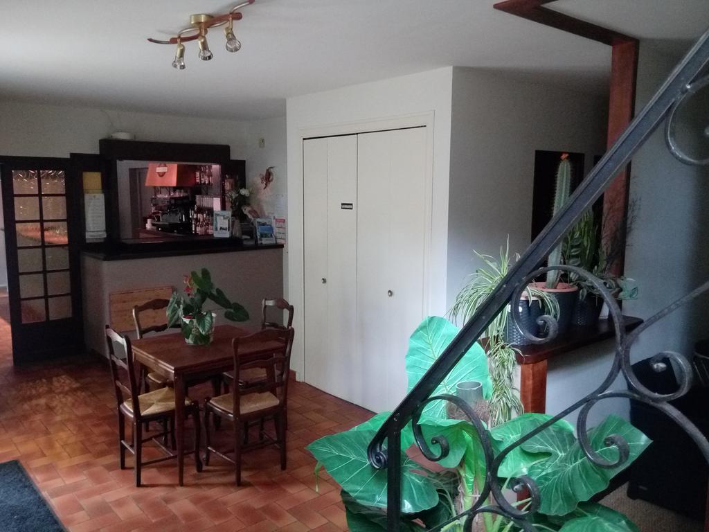 Logis Relais De Frejeroques Hotel Foissac (Aveyron)