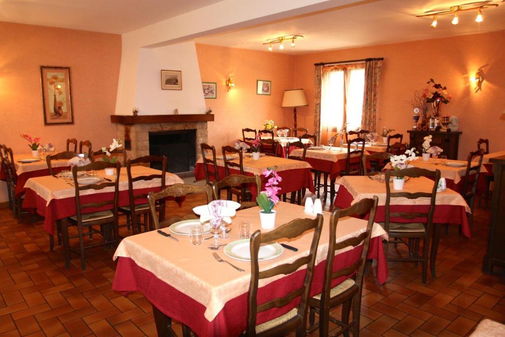 Logis Relais De Frejeroques Foissac (Aveyron)