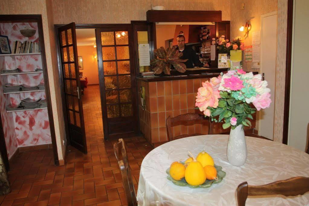 Logis Relais De Frejeroques Hotel