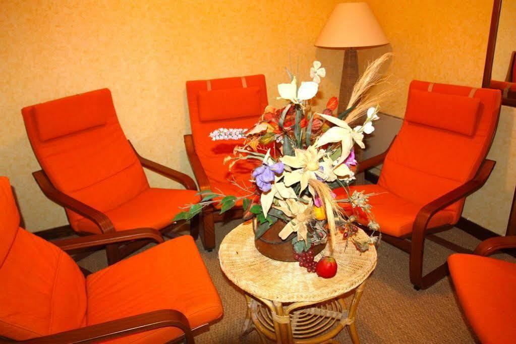 Logis Relais De Frejeroques Hotel